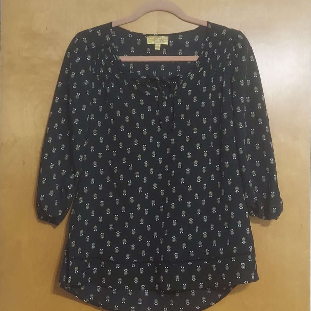 Patterned top